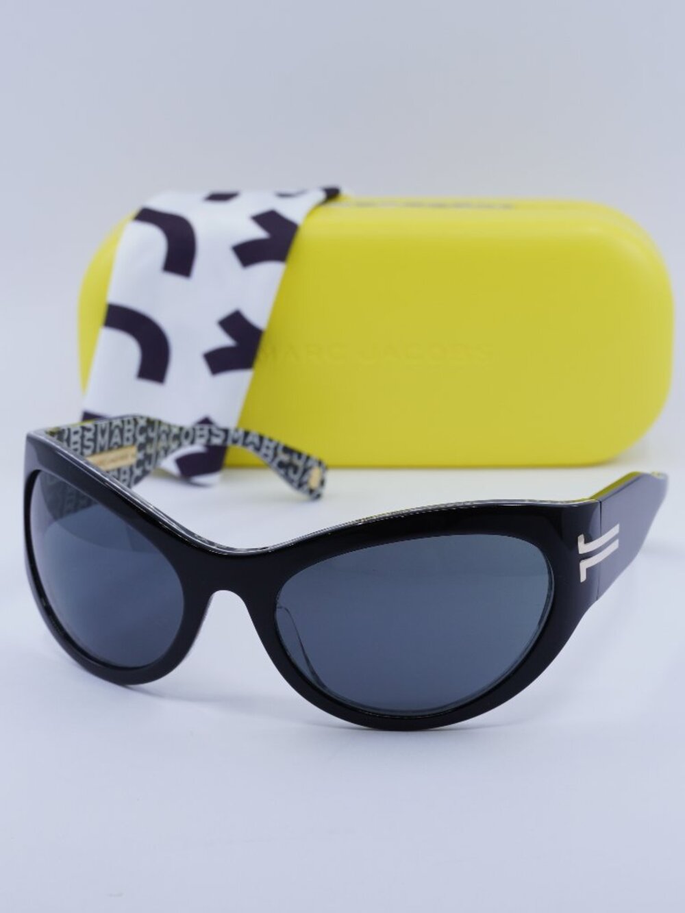 Marc Jacobs MJ 1087/S 0807 2K Cat Eye Sunglasses - Black / Grey AR